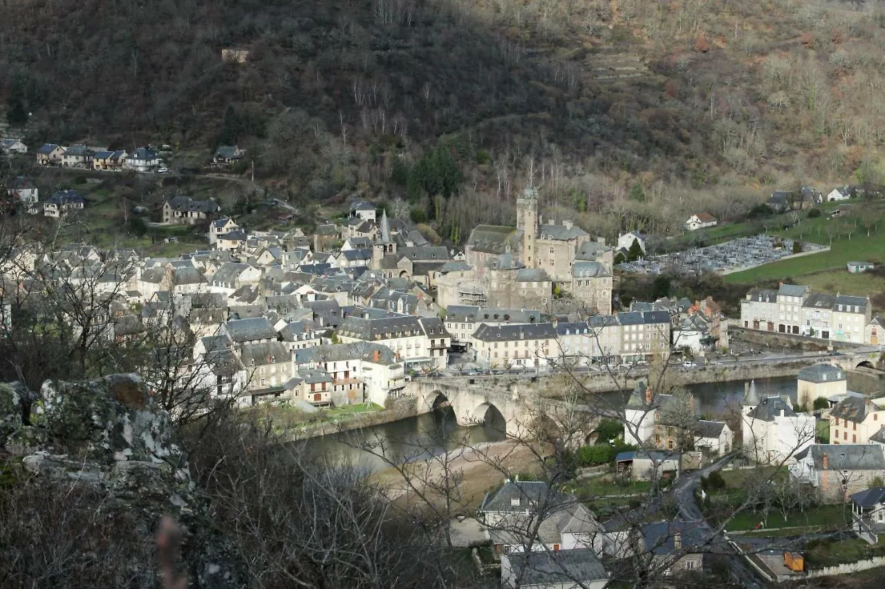 La Maisonnette En Bois Estaing