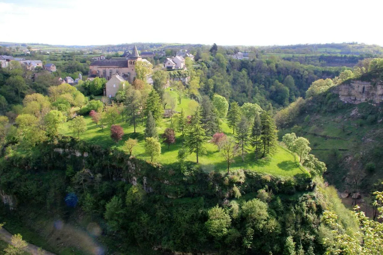 La Maisonnette En Bois Estaing  France